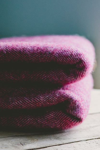 Pure Wool Herringbone Throw Blanket (Beetroot, Size: 200x146cm)